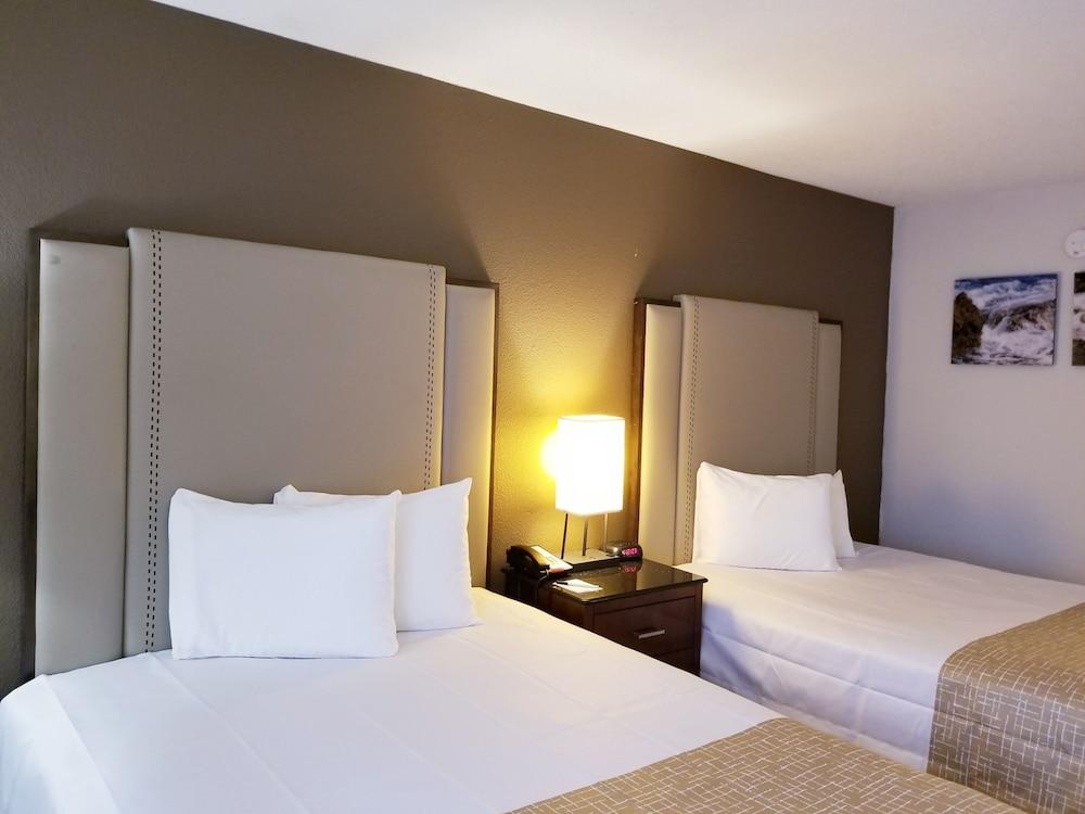 Travelodge By Wyndham Fort Wayne North Buitenkant foto